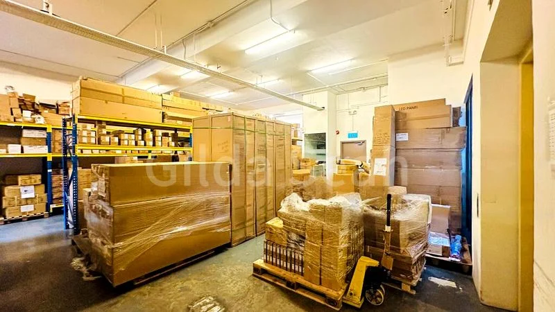 Factory / Workshop (B2) for Rent: Kaki Bukit Place - Image 4