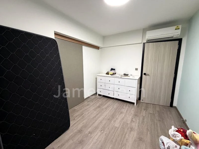 Common Room (HDB) for Rent in  472C Fernvale Street - Image 7