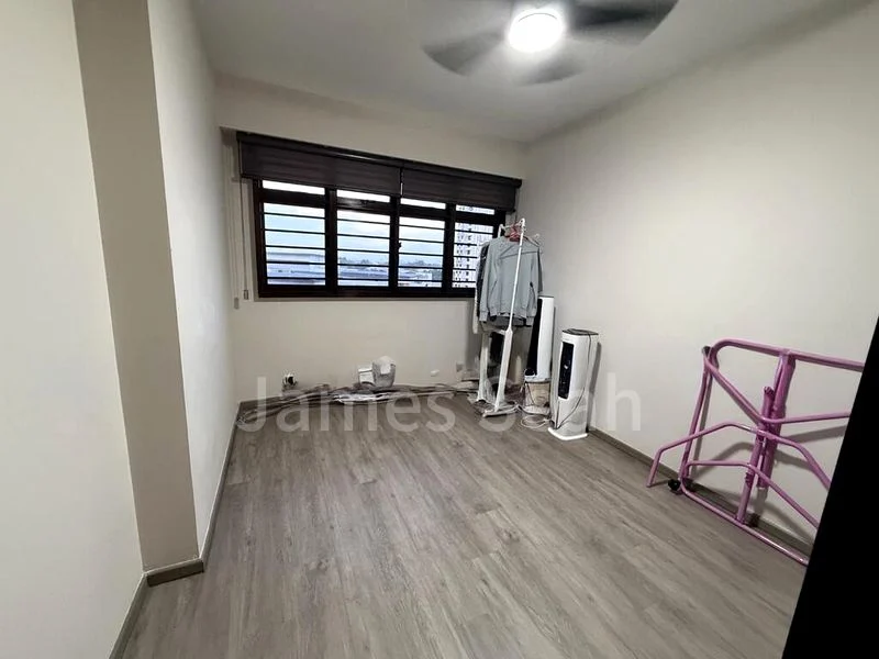 Common Room (HDB) for Rent in  472C Fernvale Street - Image 8