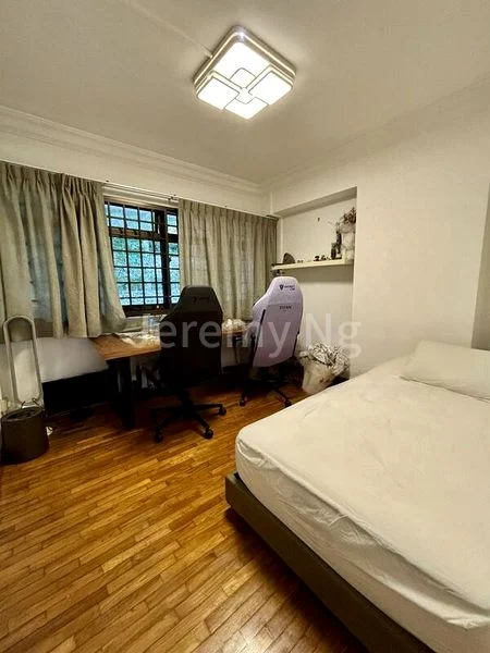 Executive HDB for Sale in  893B Woodlands Drive 50 - Image 8