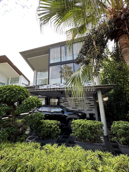 5 Bed Bungalow (Landed) for Sale in  Ocean Drive - Image 1