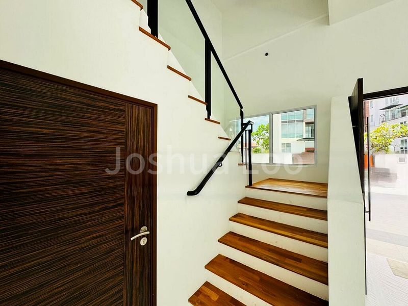 5 Bed Semi-Detached House (Landed) for Sale in  Tanah Merah Besar Road - Image 5