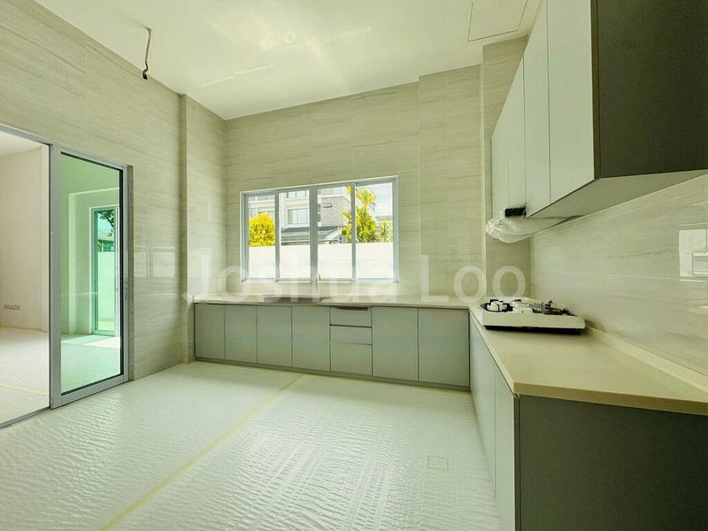 5 Bed Semi-Detached House (Landed) for Sale in  Tanah Merah Besar Road - Image 2