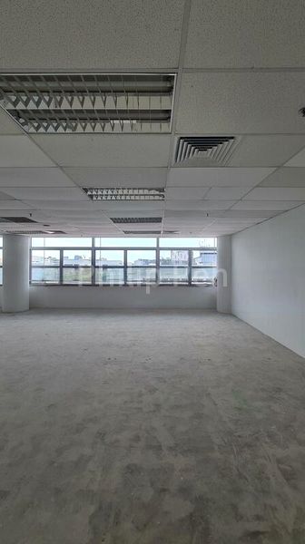 Light Industrial (B1) for Rent: The Siemens Centre - Image 2