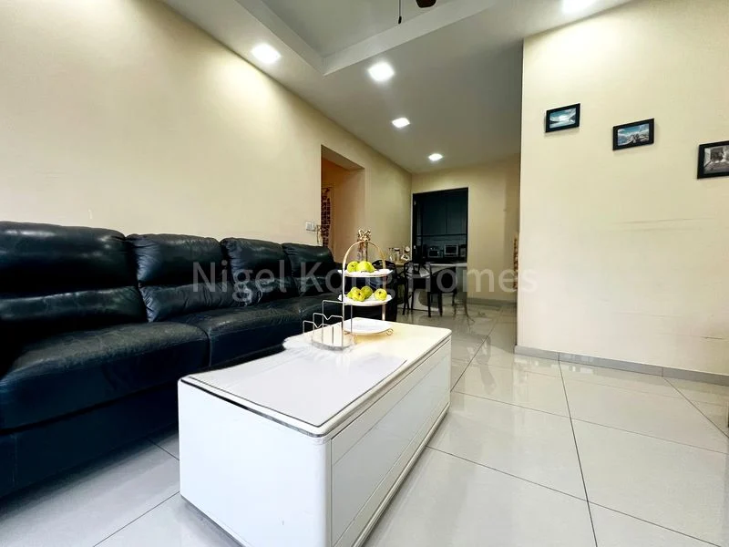 4 Room (4A) HDB for Sale in  211C Compassvale Lane - Image 3