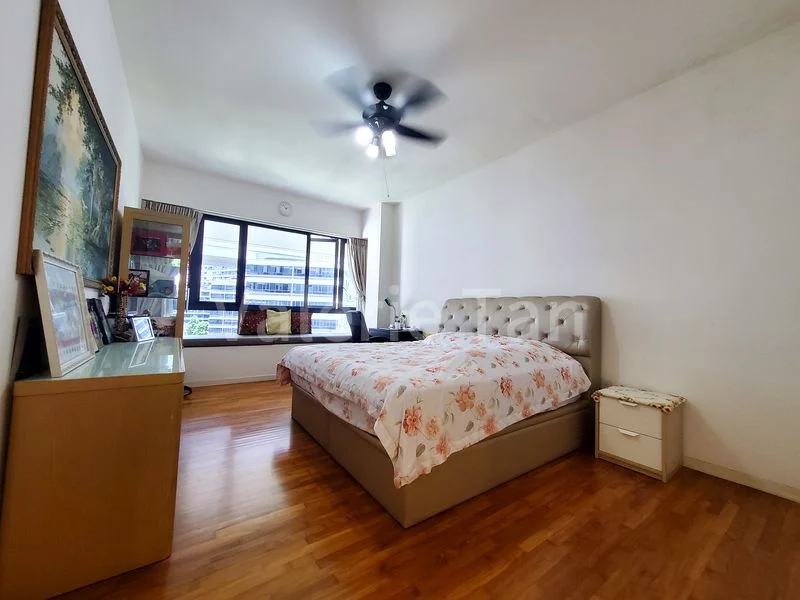 4 Bed Condo for Rent in  The Interlace - Image 10