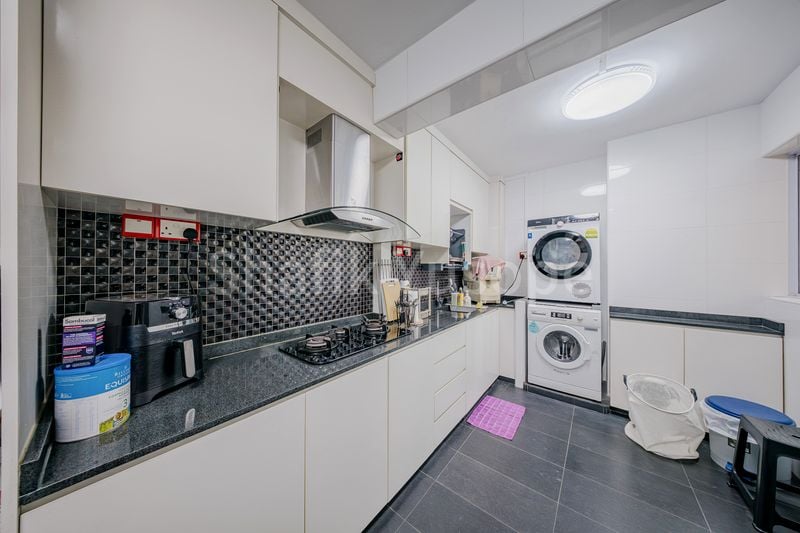 5 Room (5I) HDB for Sale in  101 Ah Hood Road - Image 8