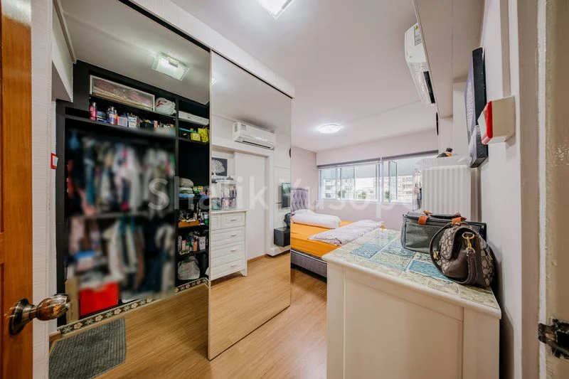 5 Room (5I) HDB for Sale in  101 Ah Hood Road - Image 11