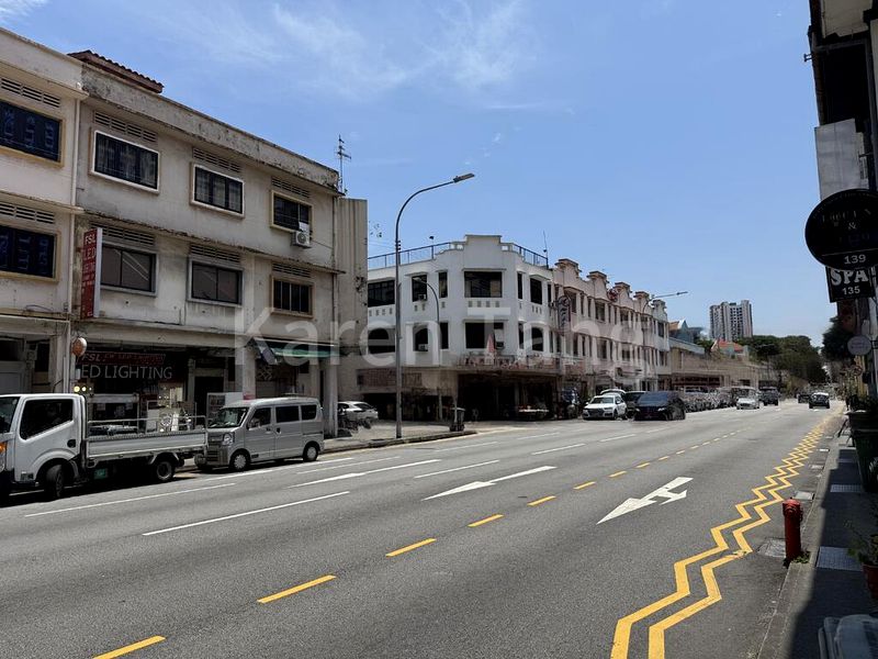 Food & Beverage for Rent: Sims Ave F&B Shop - Image 1