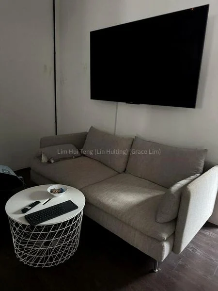 Office for Sale: 089114, 1,200 Sq Ft Shop on Main Street, Commercial Complex - Image 2