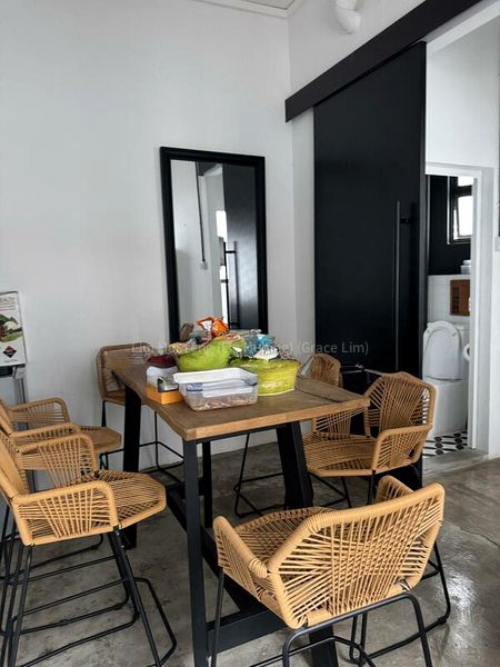 Office for Sale: 089114, 1,200 Sq Ft Shop on Main Street, Commercial Complex - Image 3