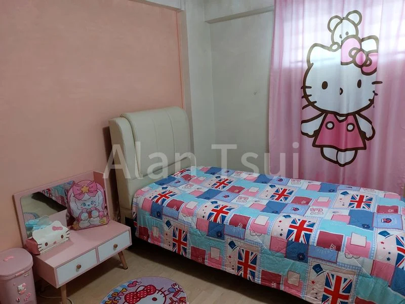Common Room (HDB) for Rent in  59 Marine Terrace - Image 2