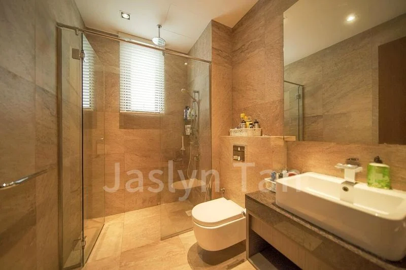 6 Bed Bungalow (Landed) for Rent in  Northshore Bungalows - Image 2