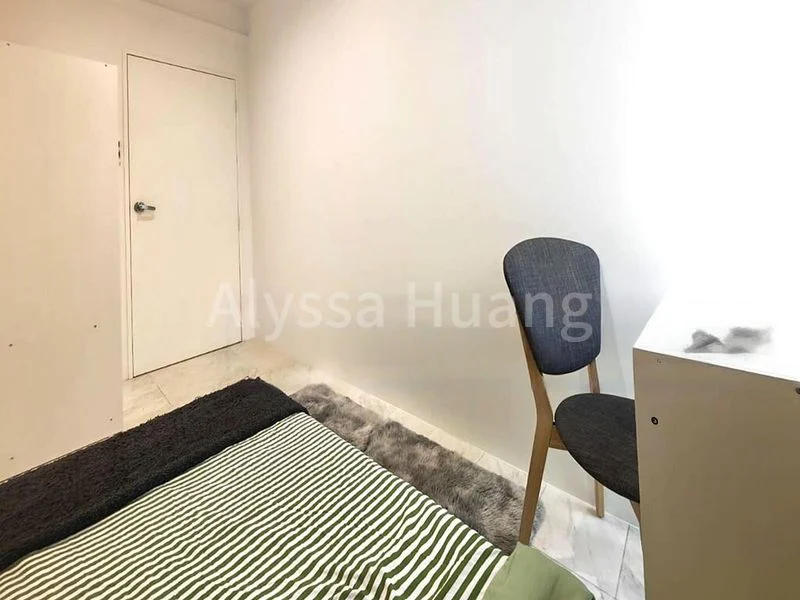 Common Room (Condo) for Rent in  The Lakeshore - Image 13