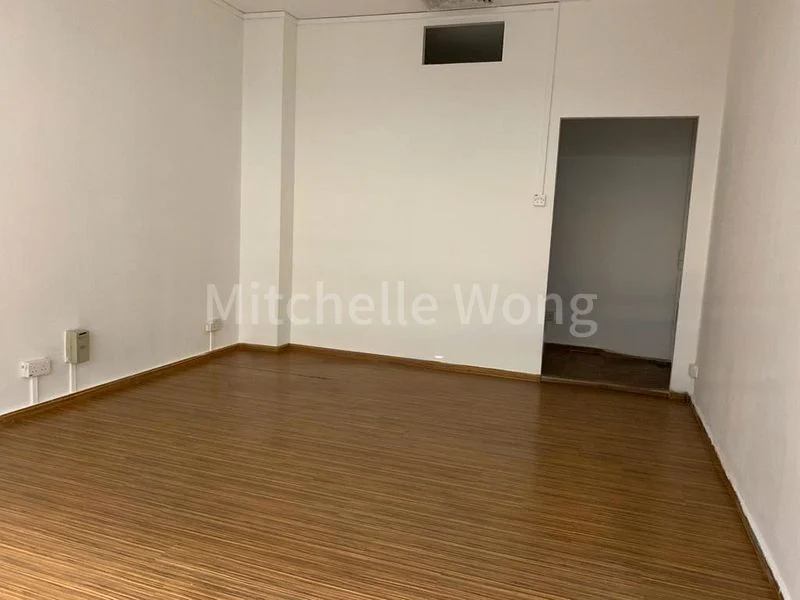 Office for Rent: Tristar Complex - Image 2