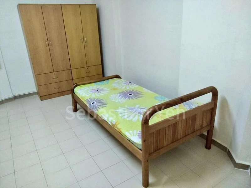 Common Room (HDB) for Rent in  550 Jurong West Street 42 - Image 3