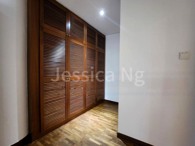 3 Bed Condo for Rent in  The Colonnade - Image 12