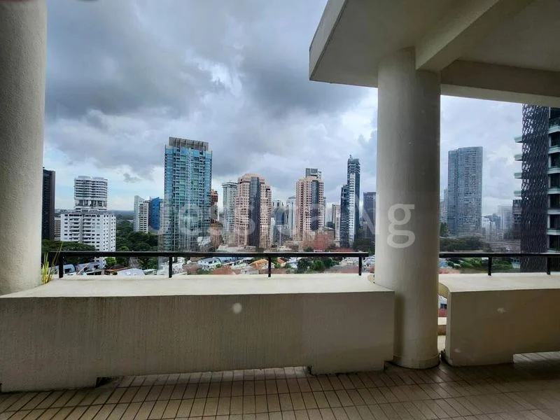 3 Bed Condo for Rent in  The Colonnade - Image 9