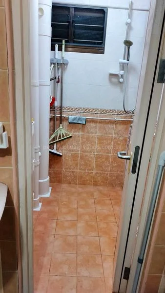 Common Room (HDB) for Rent in  17 Lorong 7 Toa Payoh - Image 6