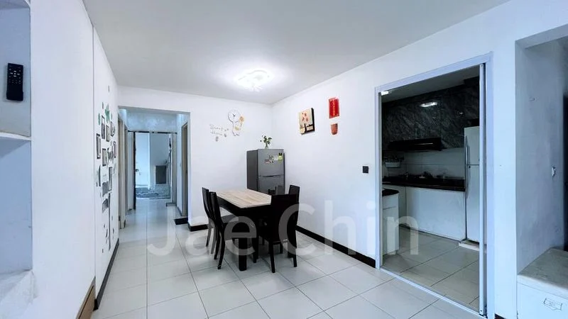 5 Room (5I) HDB for Sale in  571B Woodlands Avenue 1 - Image 9