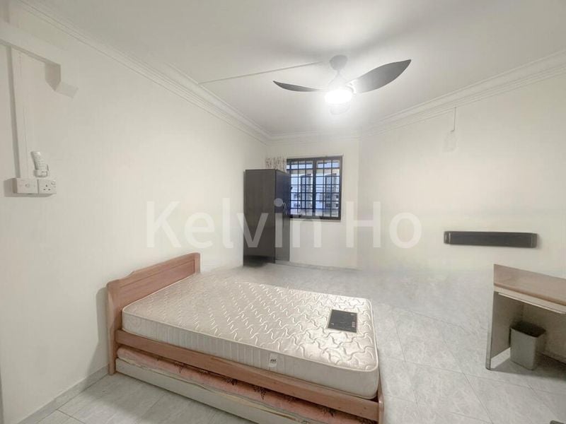 Room (HDB) for Rent in 486C Tampines Avenue 9 - Image 4