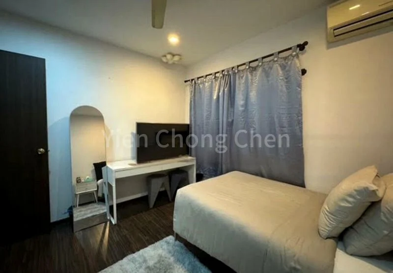 Master Room (Landed) for Rent in  Joo Seng Warehouse - Image 3