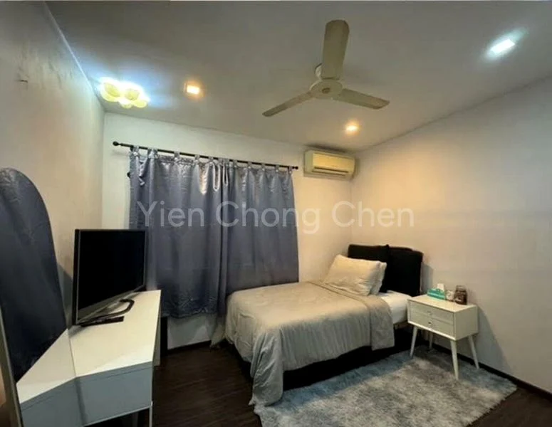 Master Room (Landed) for Rent in  Joo Seng Warehouse - Image 2