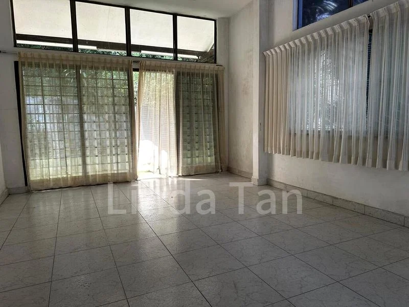 4+1 Bed Semi-Detached House (Landed) for Sale in  Jalan Anak Bukit - Image 2