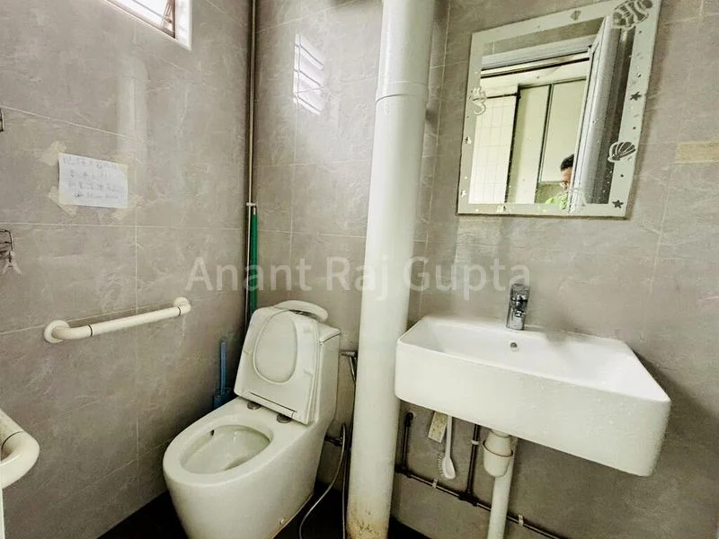 Common Room (HDB) for Rent in  436 Fajar Road - Image 4