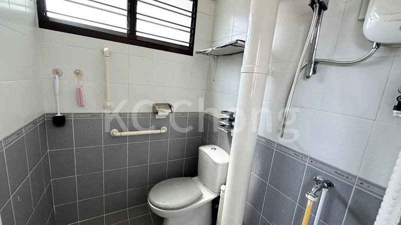 3 Room (3NG) HDB for Rent in  175 Bukit Batok West Avenue 8 - Image 3