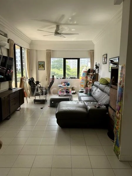 3 Bed Condo for Rent in  Bayshore Park - Image 1