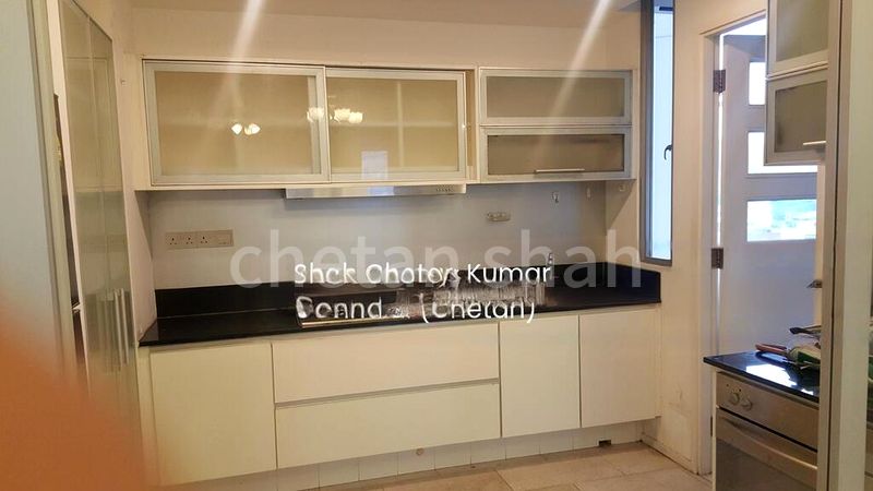 3 Bed Condo for Rent in  Kerrisdale - Image 8