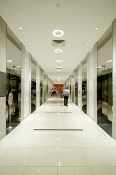 Office for Sale: International Plaza - Image 3