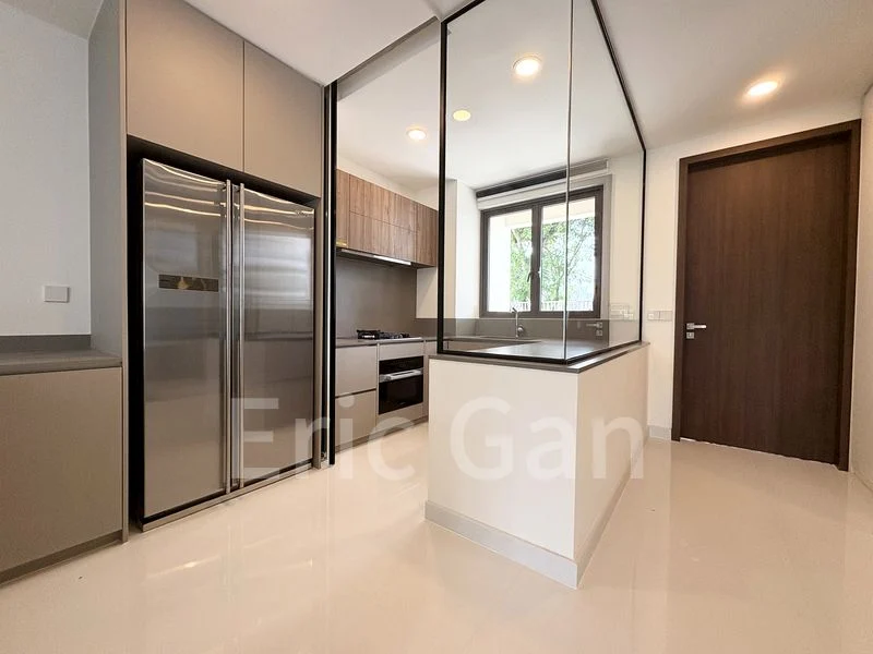 4 Bed Apartment (Condo) for Rent in  Parksuites - Image 7