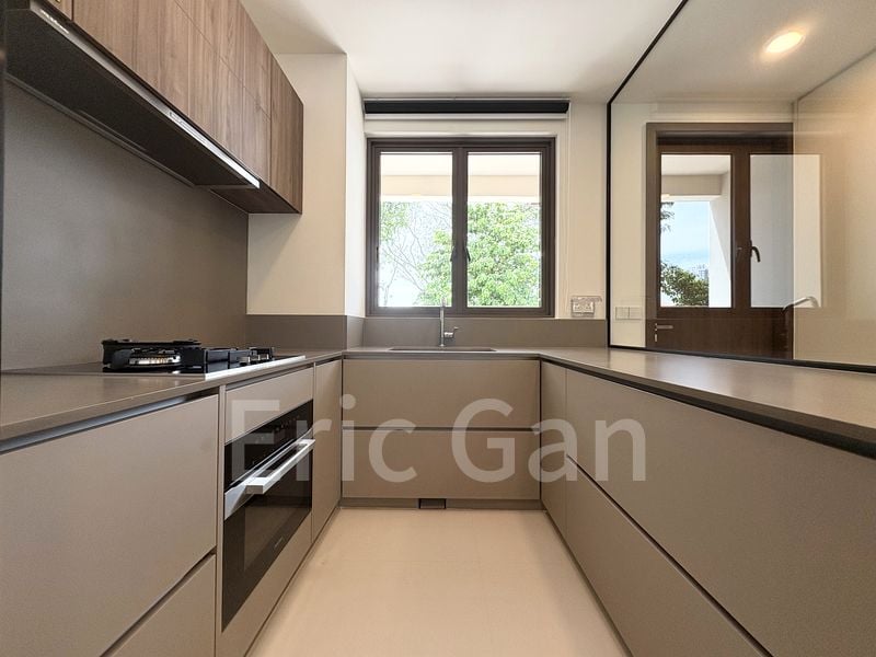 4 Bed Apartment (Condo) for Rent in  Parksuites - Image 8