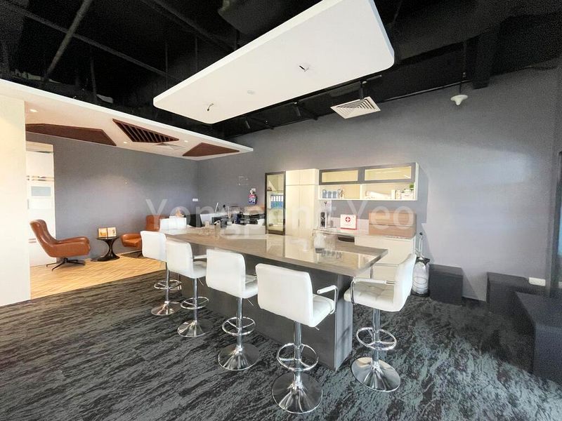 Office for Rent: SLF Building - Image 2