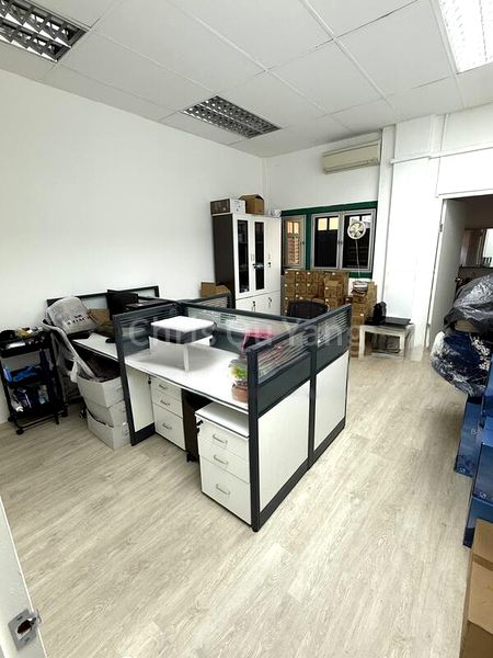 Other Retail for Rent: Temple Street - Image 2