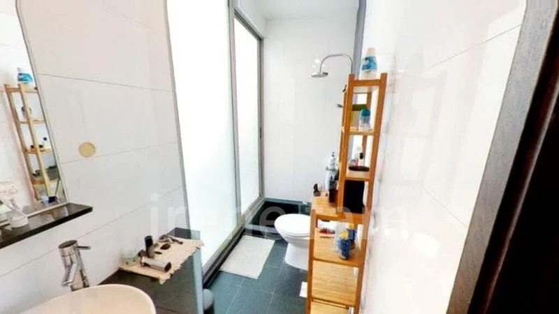 1 Bed Apartment (Condo) for Rent in  Soho 188 - Image 4