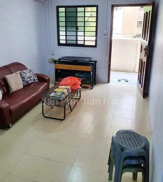 3 Room (3I) HDB for Rent in  652 Hougang Avenue 8 - Image 3