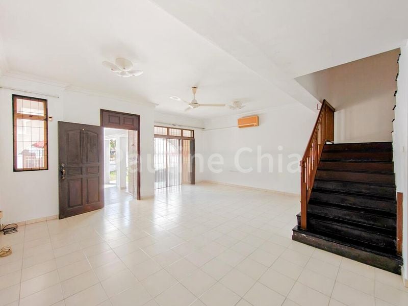 4 Bed Terraced House (Landed) for Sale in  Springwood - Image 10