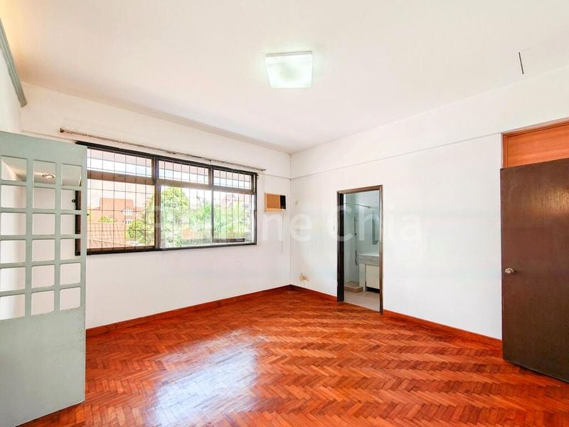 4 Bed Terraced House (Landed) for Sale in  Springwood - Image 16