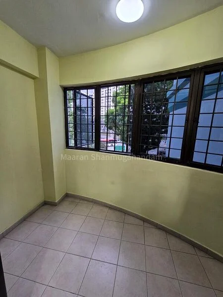5 Room (5I) HDB for Sale in  255 Compassvale Road - Image 6