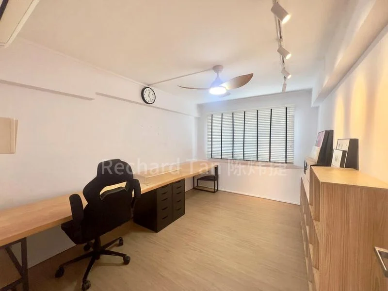 5 Room (5STD) HDB for Rent in  142 Bishan Street 12 - Image 1