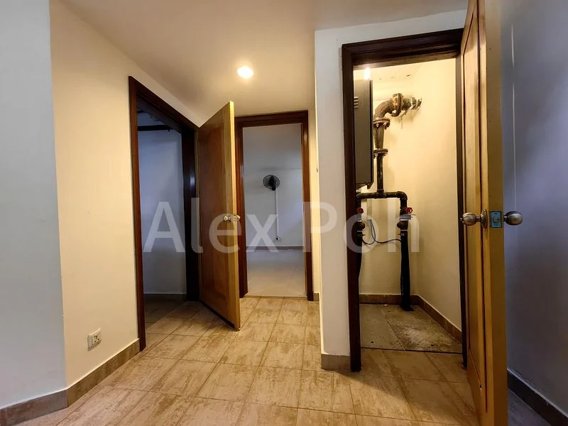 6 Bed Bungalow (Landed) for Rent in Villas Holland - Image 6