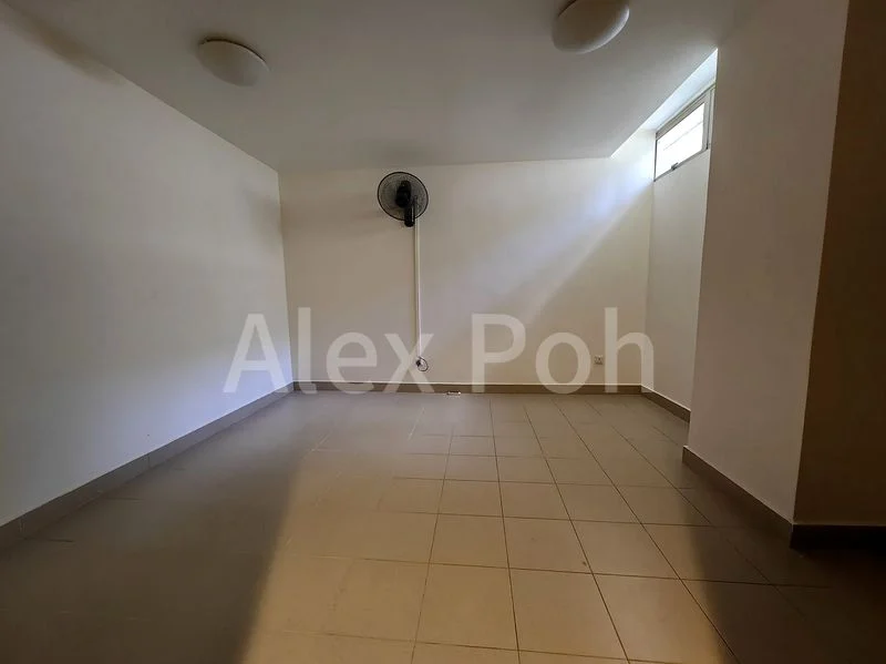 6 Bed Bungalow (Landed) for Rent in Villas Holland - Image 5