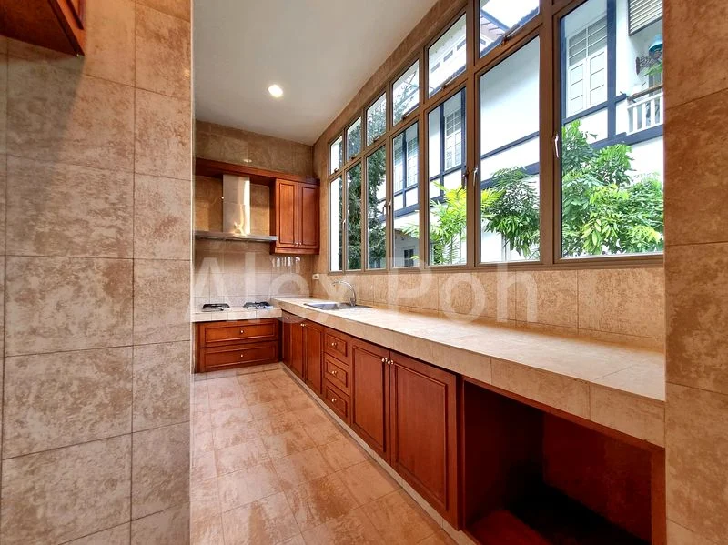 6 Bed Bungalow (Landed) for Rent in Villas Holland - Image 22