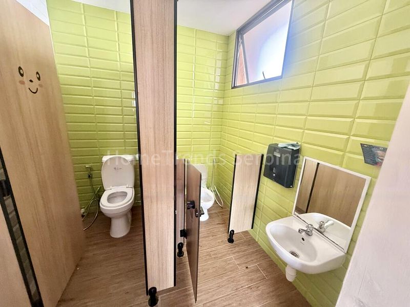 7 Bed Bungalow (Landed) for Rent in Excelsior Gardens - Image 9