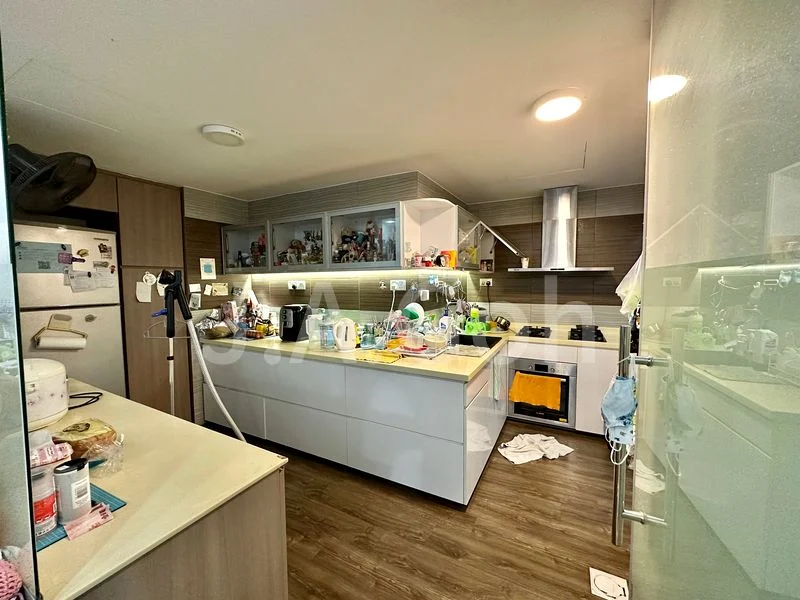 3+1 Bed Condo for Sale in  Chiltern Park - Image 6