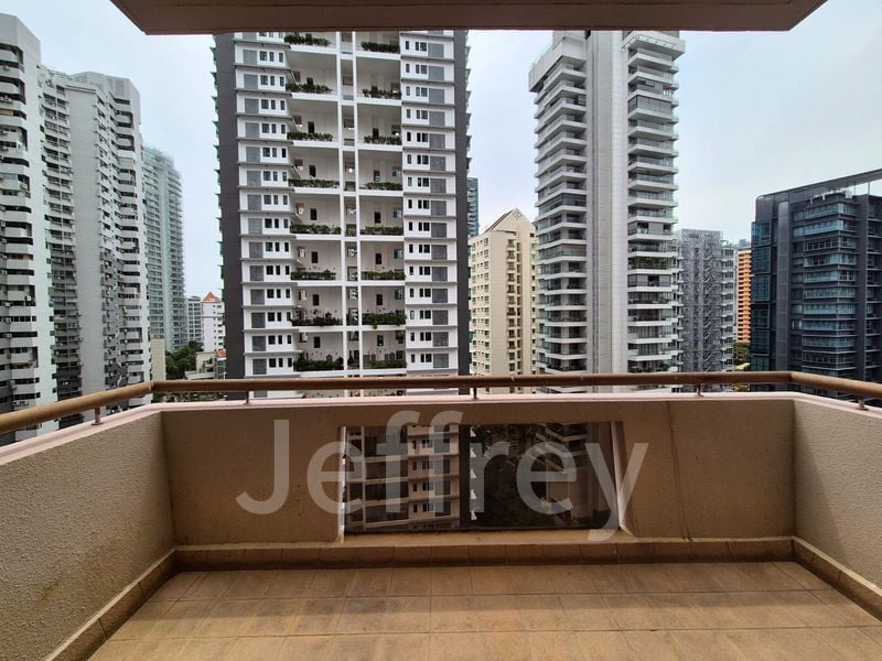 4 Bed Condo for Rent in Leonie Condotel - Image 7