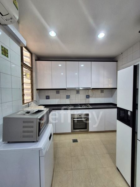 4 Bed Condo for Rent in Leonie Condotel - Image 9